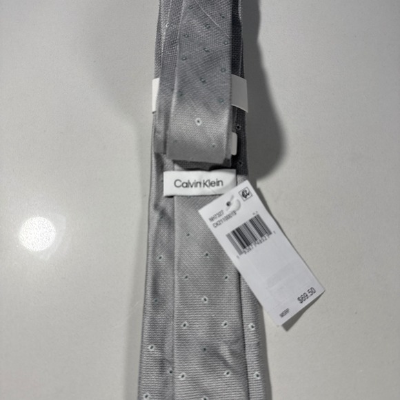 Calvin Klein Tie Mens Light Grey Micro Dot Silk Blend Necktie NWT - Picture 6 of 7